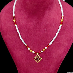 GOLD LOCKET- WGT: 0.220 GM APPROX BIS CERTIFIED HUID HALLMARK 22KT GOLD MOTI LOCKET 1 PIECE FOR WOMEN (WITH PUTI CHAIN).