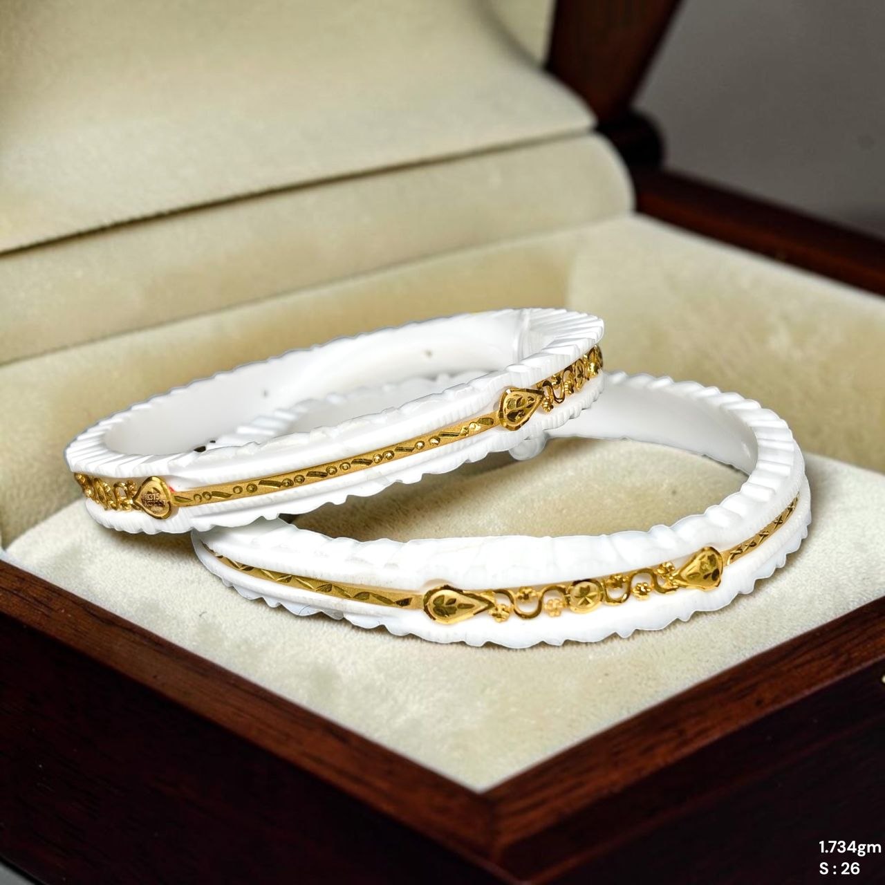 GSB9K- SIZE:26 (WGT: 1.734 GM APPROX) BIS CERTIFIED HUID HALLMARK 375 9KT GOLD SAKHA BADHANO 1 PAIR FOR WOMEN (CHILA PATH DESIGN) NOT FOR REGULAR USE. (PC162L)-(JAJY1V)