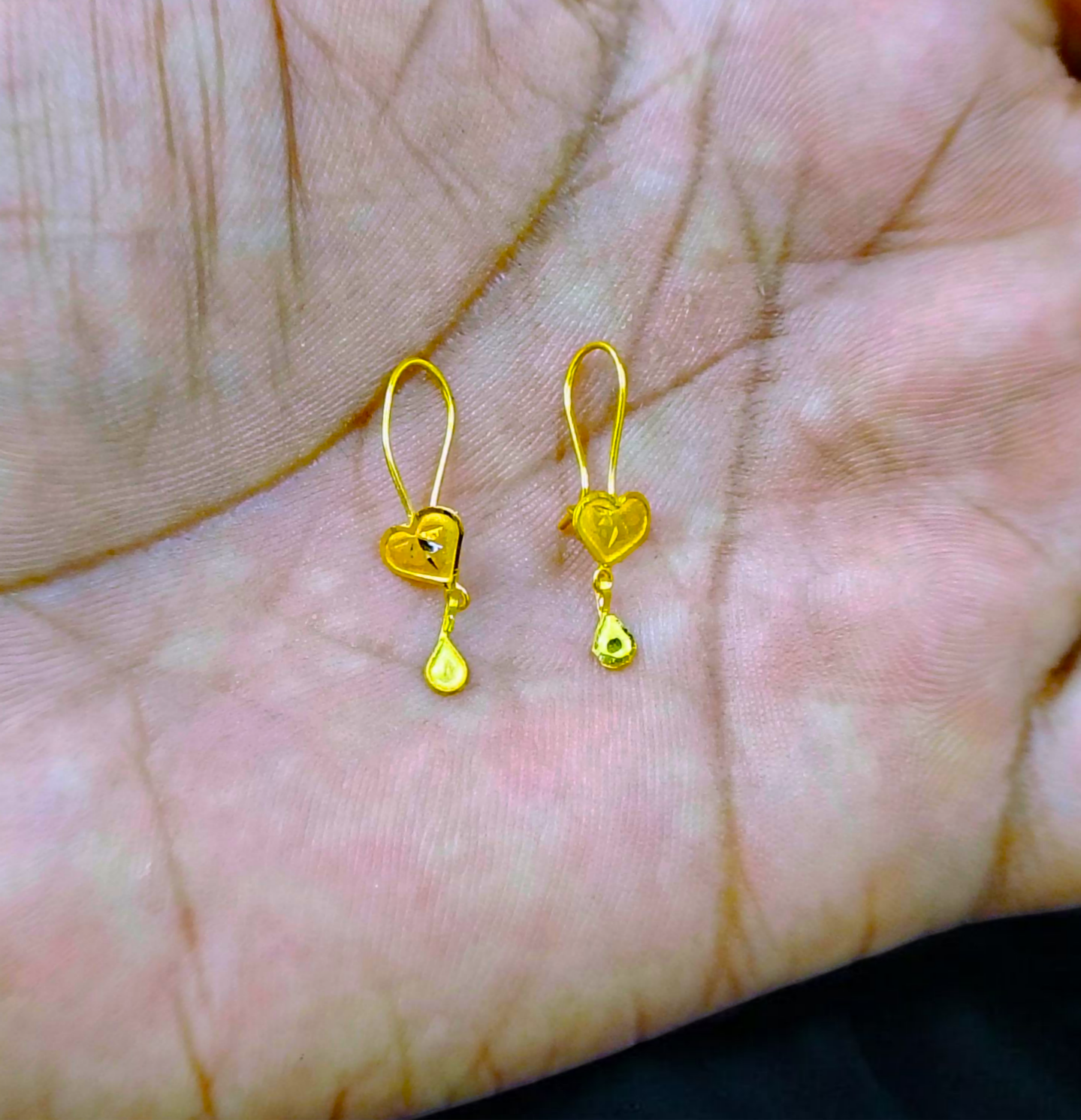 (GSE50) HEART DESIGN (50 TONCH) KDM GOLD EAR TOPS (CEPTIPIN HOOK) FOR TEENAGER 1 PAIR APPROX WGT: 0.350GM.