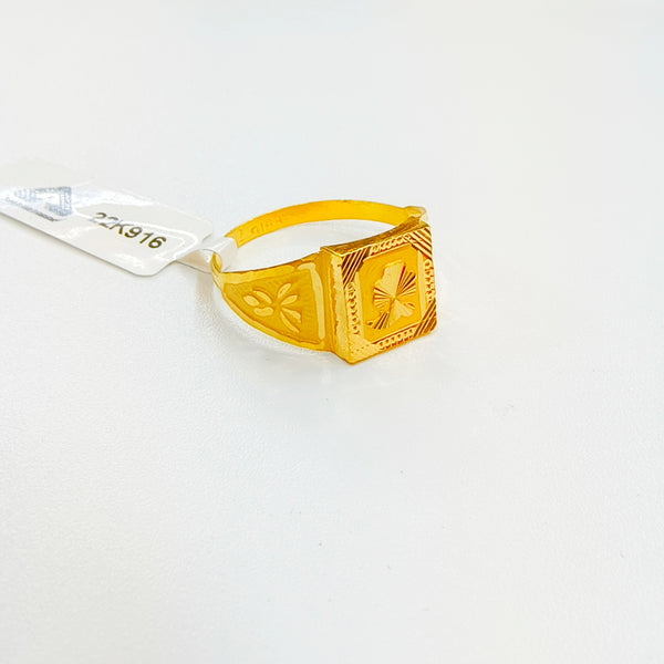 SIZE:25 (WGT: 2.060 GRAM APPROX) BIS CERTIFIED HUID HALLMARK 916 22KT GOLD GENTS FINGER RING FOR MENS 1 PIECE.