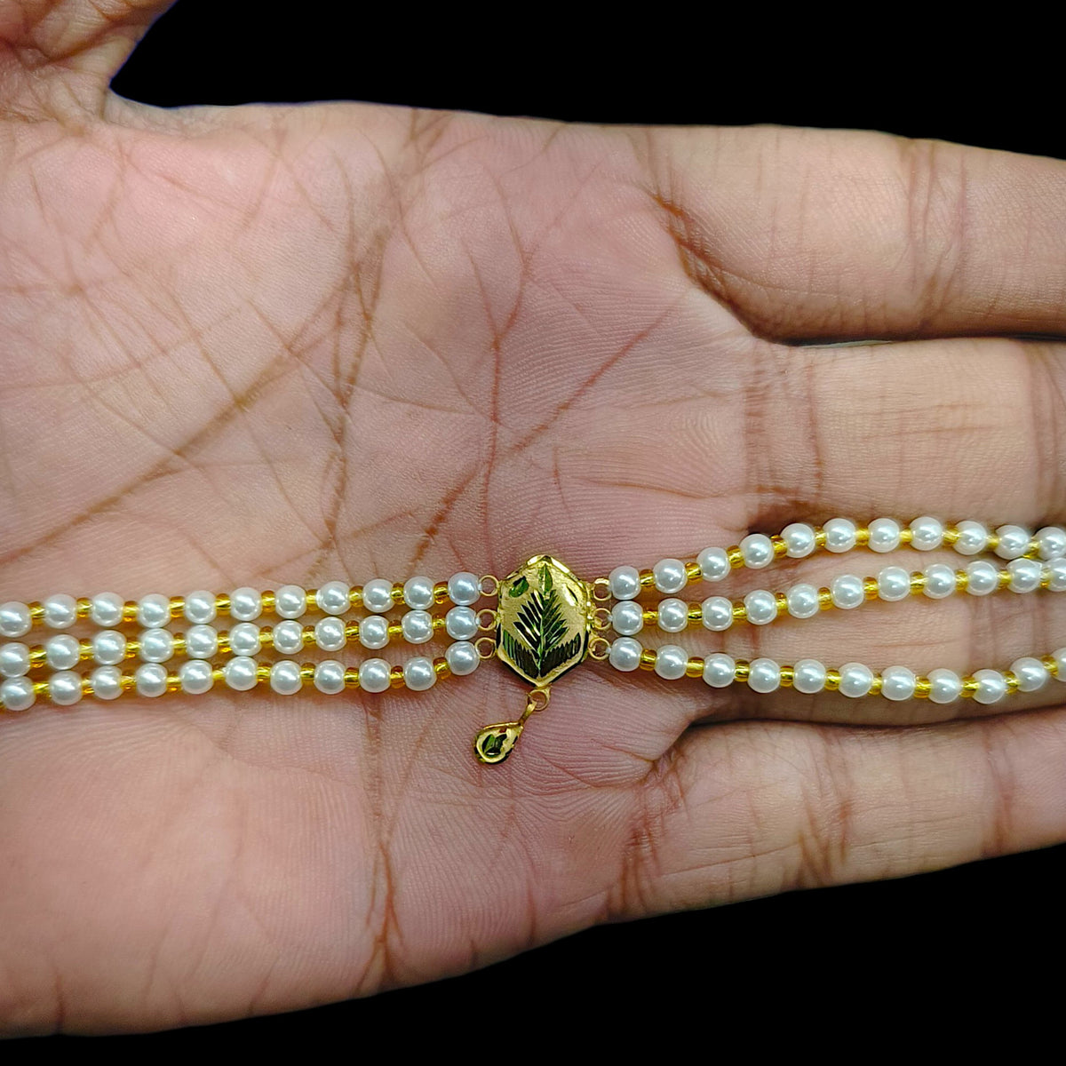GMC9K- (QQV1QM)-(WGT: 0.210 GM APPROX) BIS CERTIFIED HUID HALLMARK 375 9KT GOLD MOTI CHOKER 1 PIECE WITH ADJUSTABLE TASSEL FOR GIFT IN MARRIAGE.