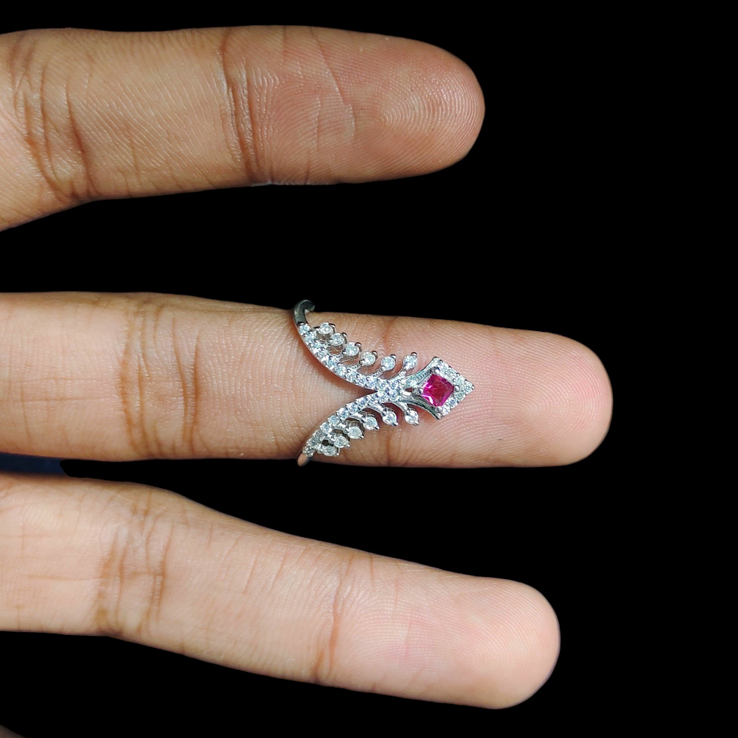 SILVER RING- SIZE:15 (WGT: 2.330 GM APPROX) HALLMARK 925 SILVER FINGER RING 1 PIECE FOR WOMEN (V RING BANKOK IMPORTED DESIGN)- NON EXCHANGEABLE -(SOLD ON MRP).