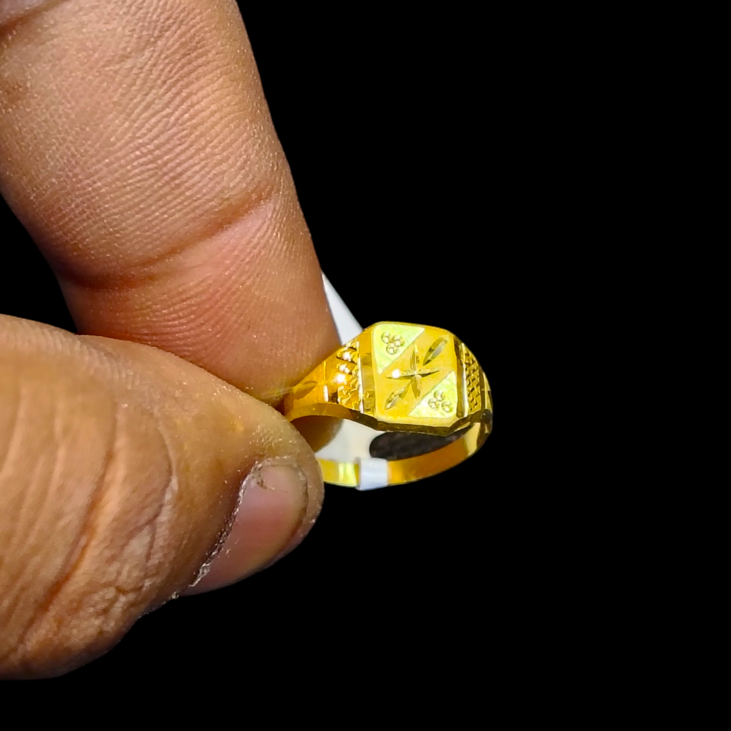 BABY JEWELLERY- TRJ WGT: 0.410 GM APPROX 375 9KT HUID HALLMARK GOLD BABY FINGER RING 1 PIECE FOR RICE CEREMONY & BIRTHDAY.