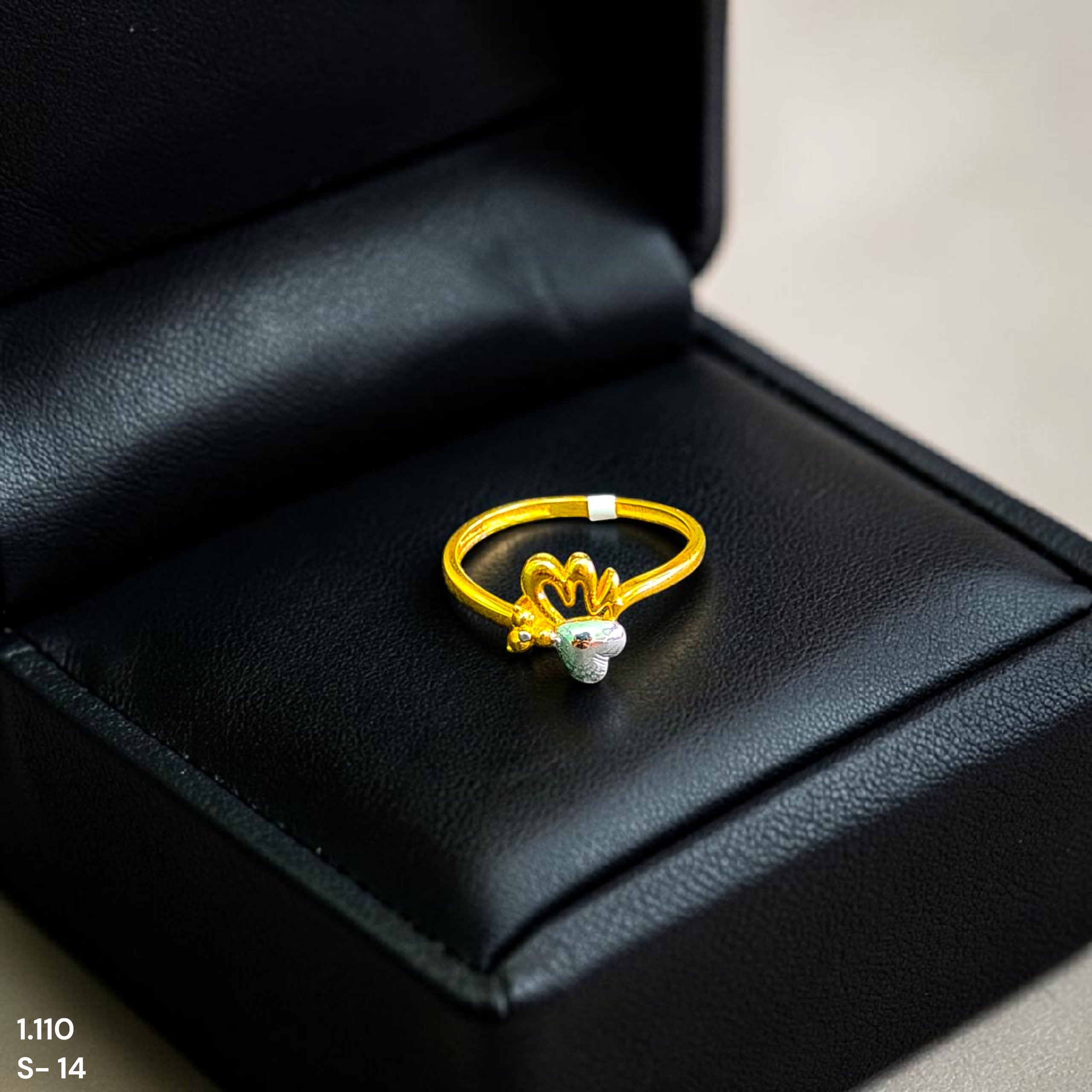 LADIES RING- (SIZE: 14) WGT: 1.110 GM APPROX BIS CERTIFIED HUID HALLMARK 9KT GOLD FINGER RING FOR WOMEN 1 PIECE FOR REGULAR USE.