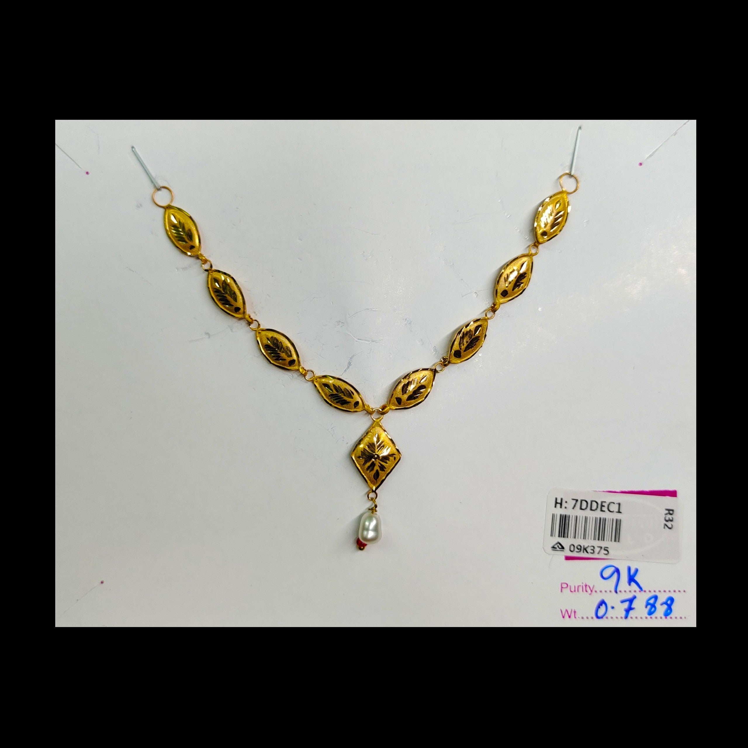 GOLD CHOKER NECKLACE-(WGT: 0.788 GM APPROX) BIS CERTIFIED HUID HALLMARK 9KT GOLD NECKLACE 1 PIECE FOR WOMEN.