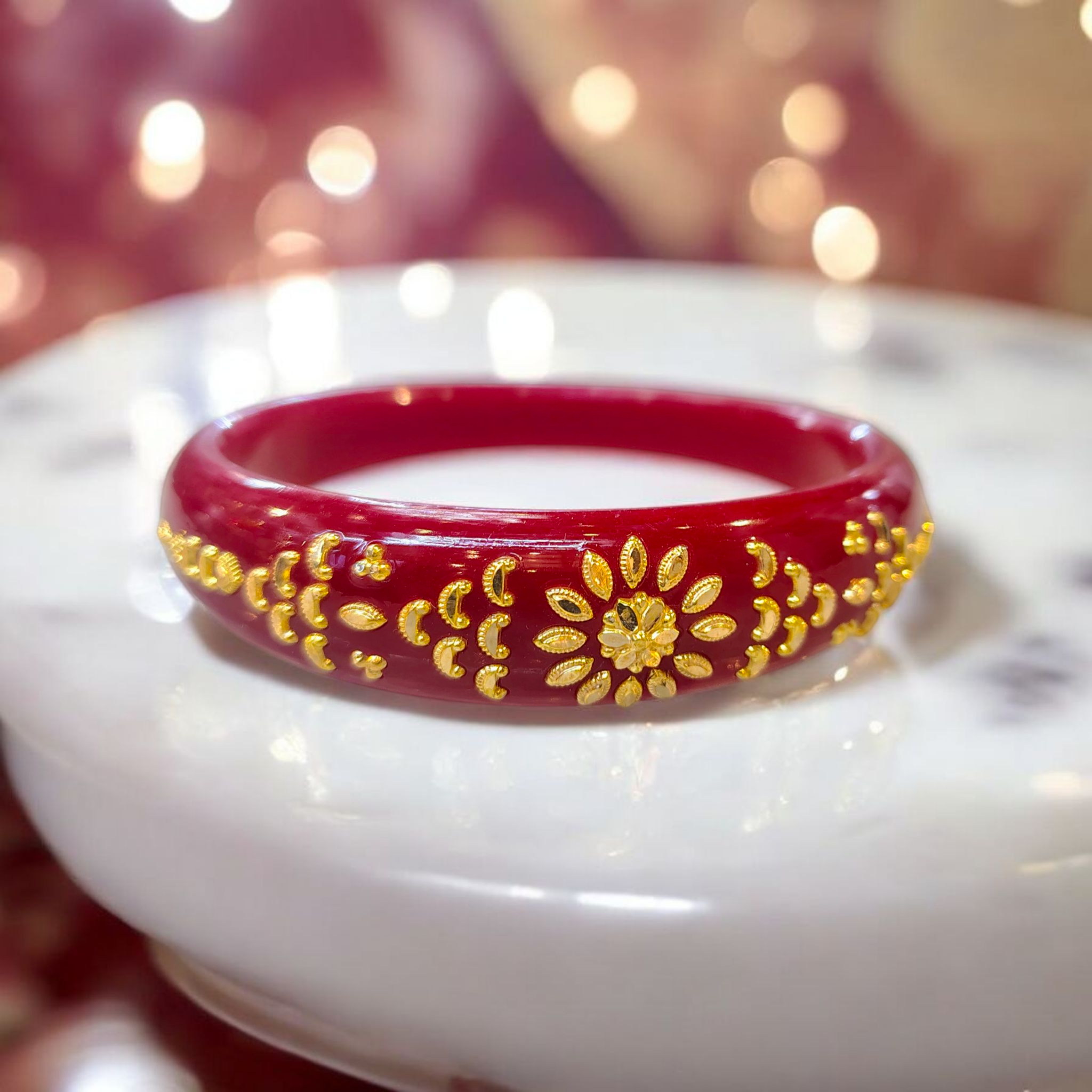 (GBP50) RAJLAXMI (MTO) CARROL DESIGN RED COLOUR (50 TONCH) KDM GOLD BRACELET POLA 1 PIECE FOR MARRIED WOMEN (REGULAR USE) APPROX WGT: 0.400 GM SOLD ON MRP BY MAHALAXMI.