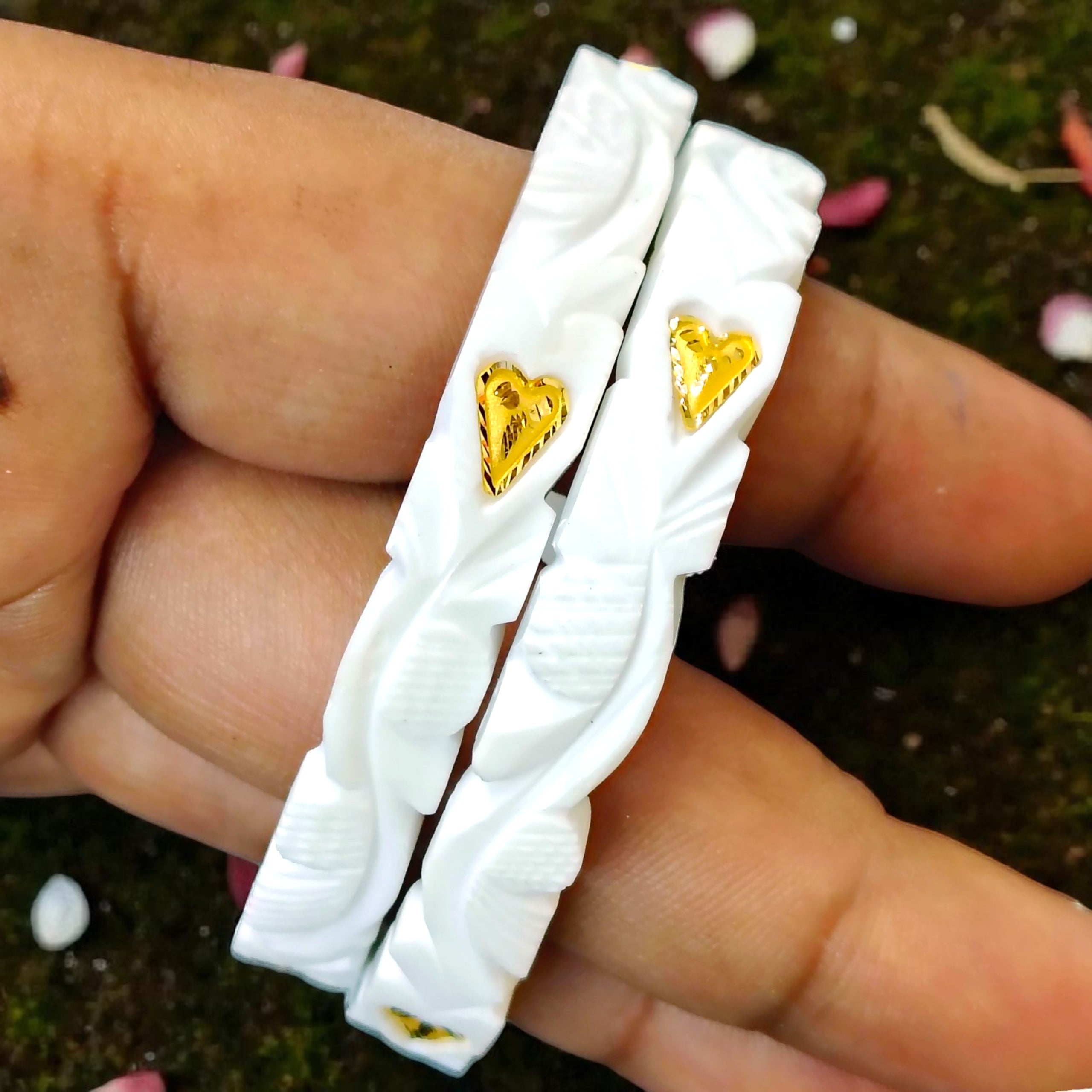 (GSB22) TRJ (SIZE: 24) WGT: 1.090 GM APPROX HUID HALLMARK 22KT GOLD SAKHA BADHANO BANGLES 1 PAIR DESIGN FOR REGULAR USE.
