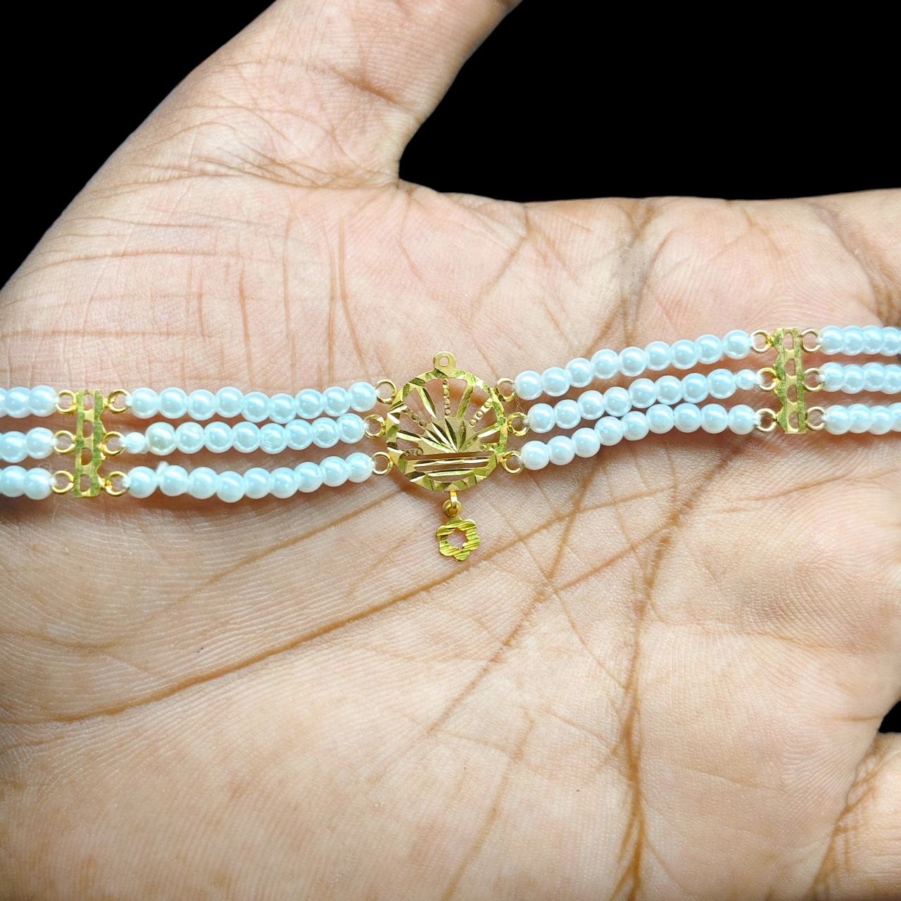 GMC9K- (WGT: 1.400 GM APPROX) BIS CERTIFIED HUID HALLMARK 375 9KT GOLD MOTI CHOKER 1 PIECE WITH ADJUSTABLE TASSEL FOR GIFT IN MARRIAGE.