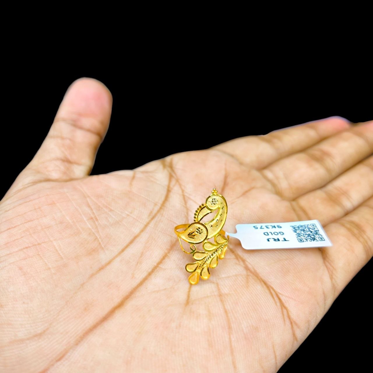 LADIES RING- (SIZE: 10) WGT: 0.870 GM APPROX BIS CERTIFIED HUID HALLMARK 9KT GOLD FINGER RING FOR WOMEN 1 PIECE