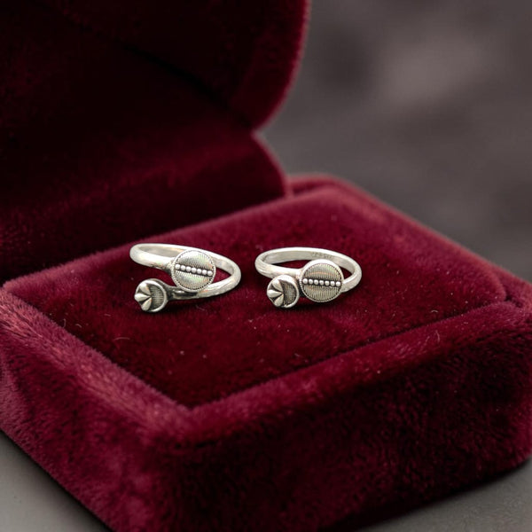 SILVER TOE RING- CERTIFIED BIS HUID HALLMARK 925 SILVER TOE RING (BICHIYA) 1 PAIR FOR REGULAR USE- (SOLD ON MRP).