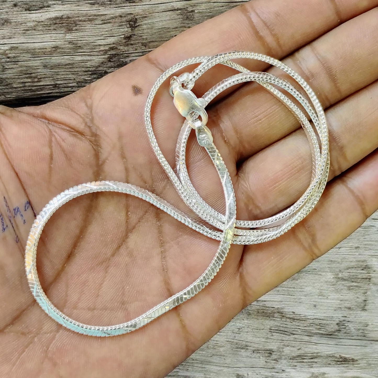 (SLCN) SILVER CHAIN 21 INCH - 625 SILVER CHAIN WGT: 20.500 GM APPROX 1 PIECE (UNISEX DESIGN) FOR MEN AND WOMEN.