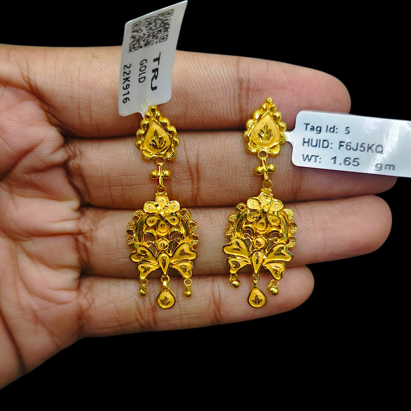 GOLD EARRINGS- (R8BY9M)-(F6J5KQ) (WGT: 3.270 GM APPROX) BIS CERTIFIED HUID HALLMARK 916 22KT GOLD EARRINGS 1 PAIR FOR WOMEN.