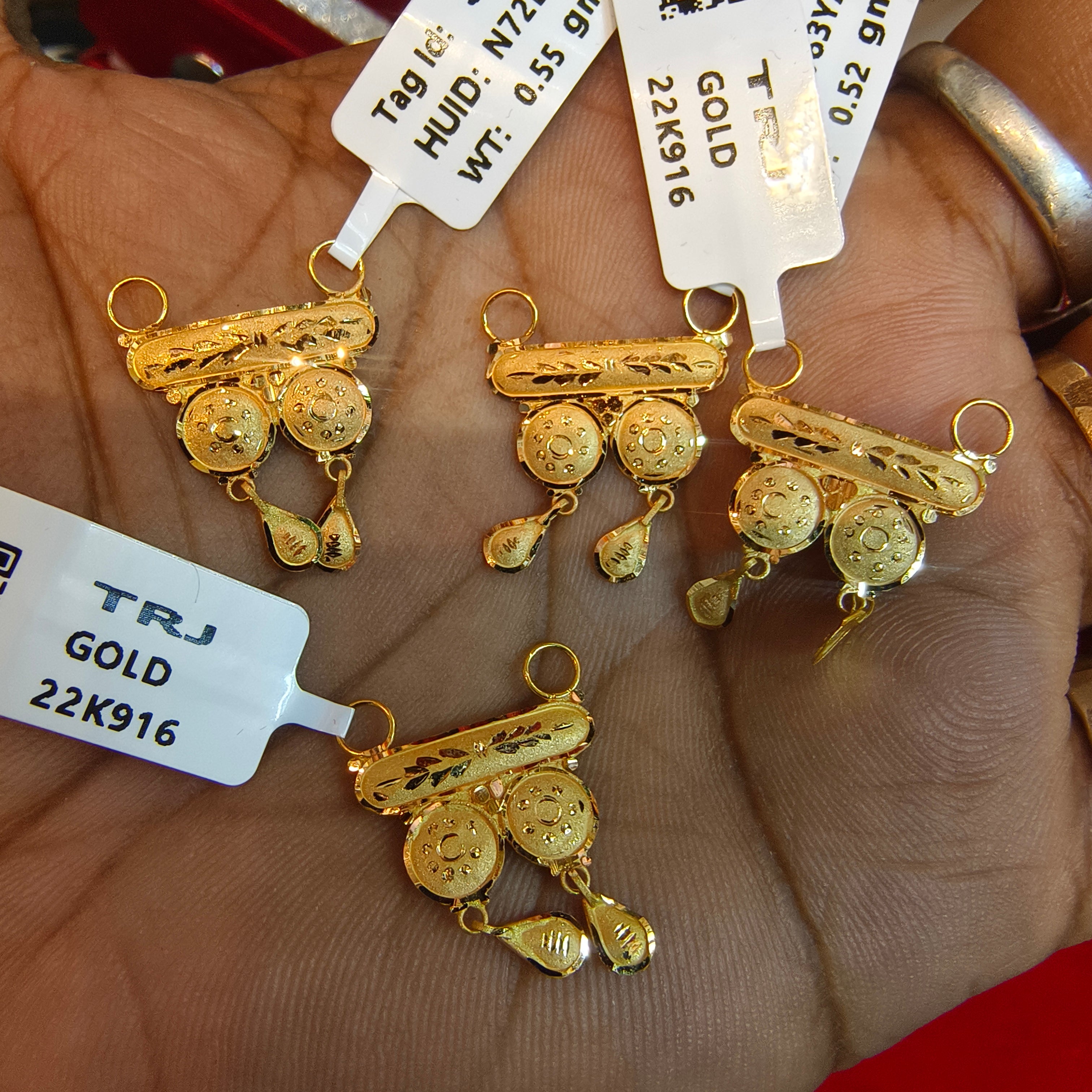 (GPM22) BIS CERTIFIED HUID HALLMARK 22KT GOLD SOUTH INDIAN STYLE PENDANT MANGALSUTRA 1 PIECE WGT: 0.520 - 0.580 GM APPROX. WITH FREE TASSEL.(NP)