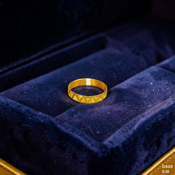 LADIES RING- (1VG1AJ)-(SIZE: 14) WGT: 0.630 GM APPROX BIS CERTIFIED HUID HALLMARK 9KT GOLD THUMB RING FOR UNISEX 1 PIECE.