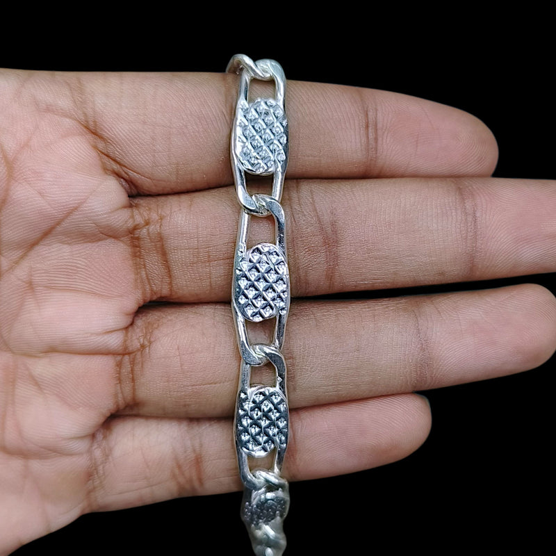 SILVER WRISTLET- (A02) (WGT:26.400 GM APPROX) 625 SILVER WRISTLET FOR MEN 9