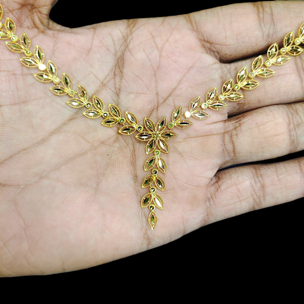 GOLD NECKLACE-(WGT: 4.228 GM APPROX) BIS CERTIFIED HUID HALLMARK 375 9KT GOLD NECKLACE 1 PIECE FOR WOMEN WITH FREE ADJUSTABLE TASSEL. (7SDN7G)
