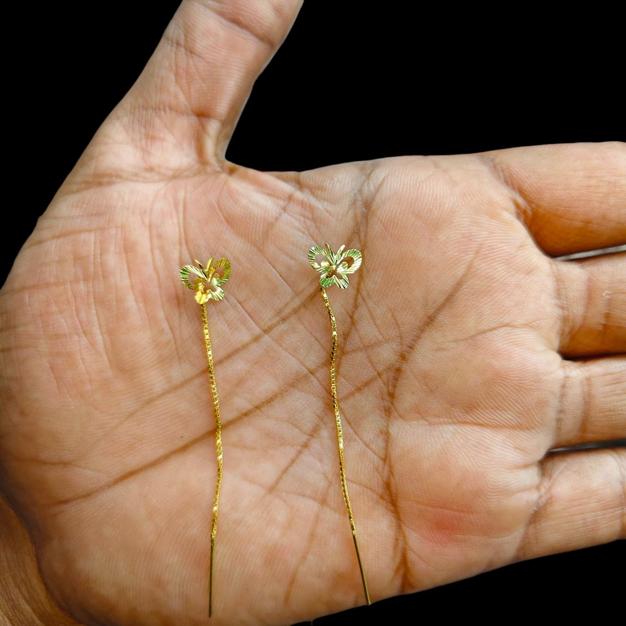 GOLD SUIDHAGA- (WGT: 0.610 GM APPROX) BIS CERTIFIED HUID HALLMARK 9KT GOLD SUIDHAGA EARRINGS (1 PAIR) FOR WOMEN.
