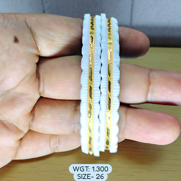 TRJ (SIZE: 26) WGT: 1.300 GM APPROX HUID HALLMARK 22KT GOLD SAKHA BANGLES 1 PAIR DESIGN FOR REGULAR USE.