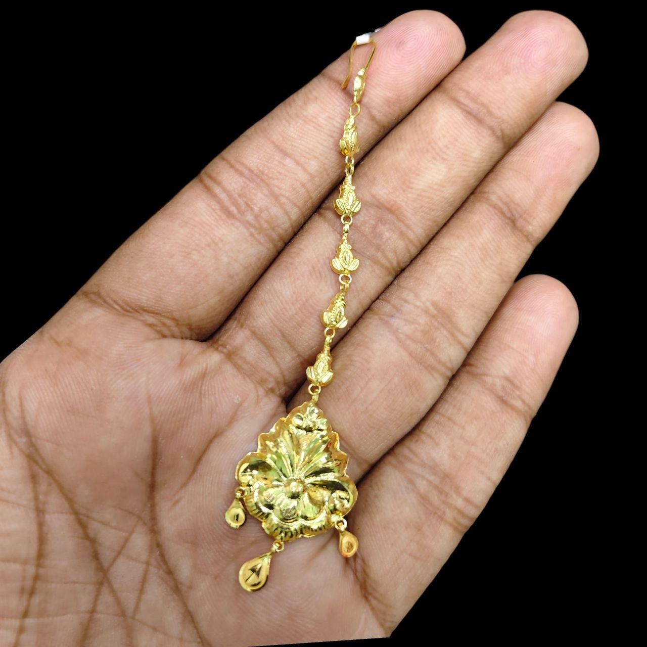 GOLD TICKLY- BIS CERTIFIED WGT: 1.310 GM APPROX HUID HALLMARK 916 22KT GOLD TICKLY (MANGTIKA) 1 PIECE FOR MARRIAGE.