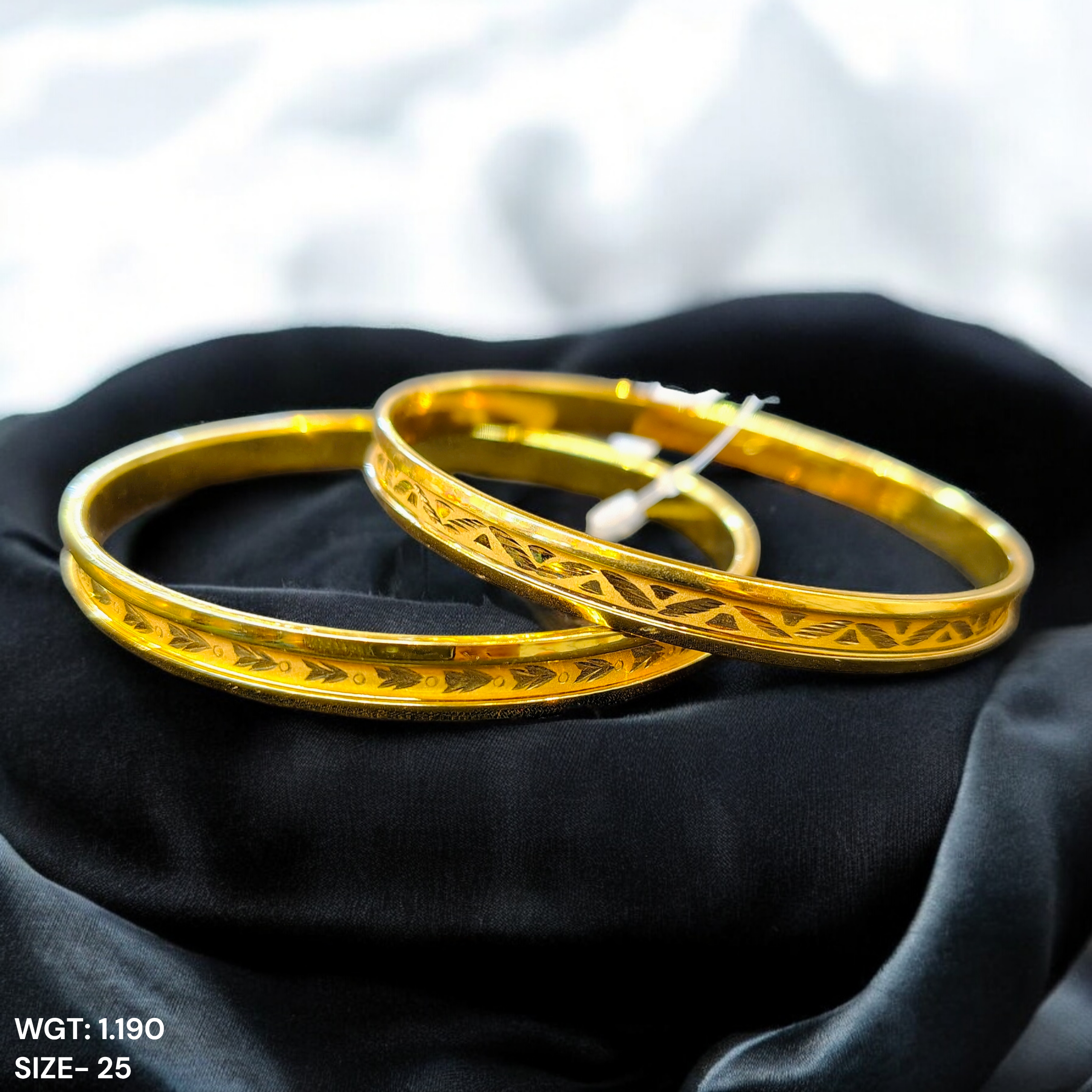 (GSN22) TRJ WGT: 1.190 GM APPROX (SIZE-25) 22KT HUID HALLMARK GOLD CHILA SOCKET CHURI 1 PAIR.