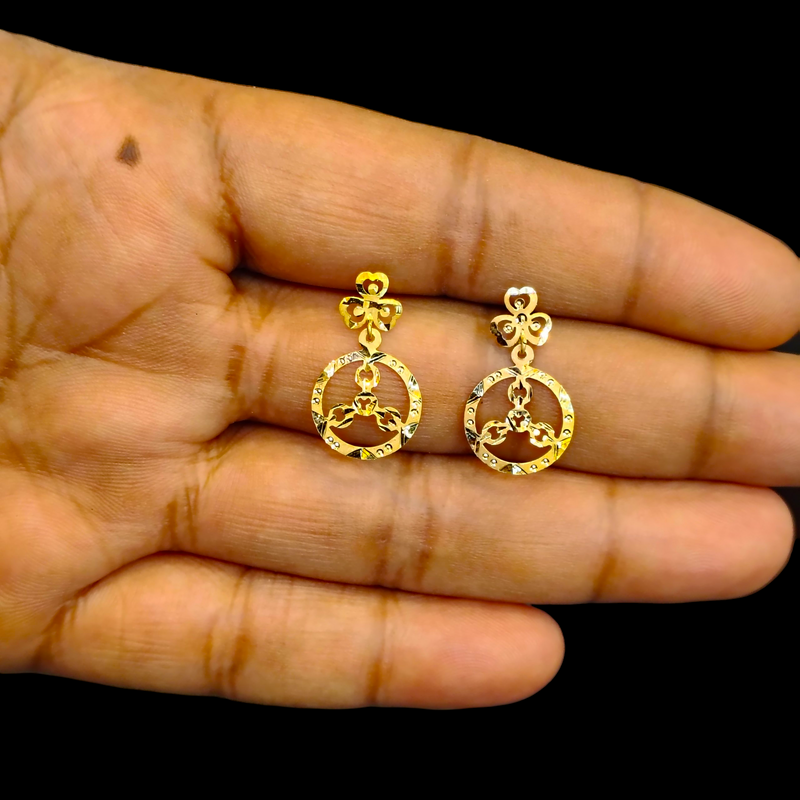 GOLD EARRINGS- WGT: 0.580 GM APPROX BIS CERTIFIED HUID HALLMARK 9KT GOLD EARRINGS 1 PAIR FOR WOMEN.