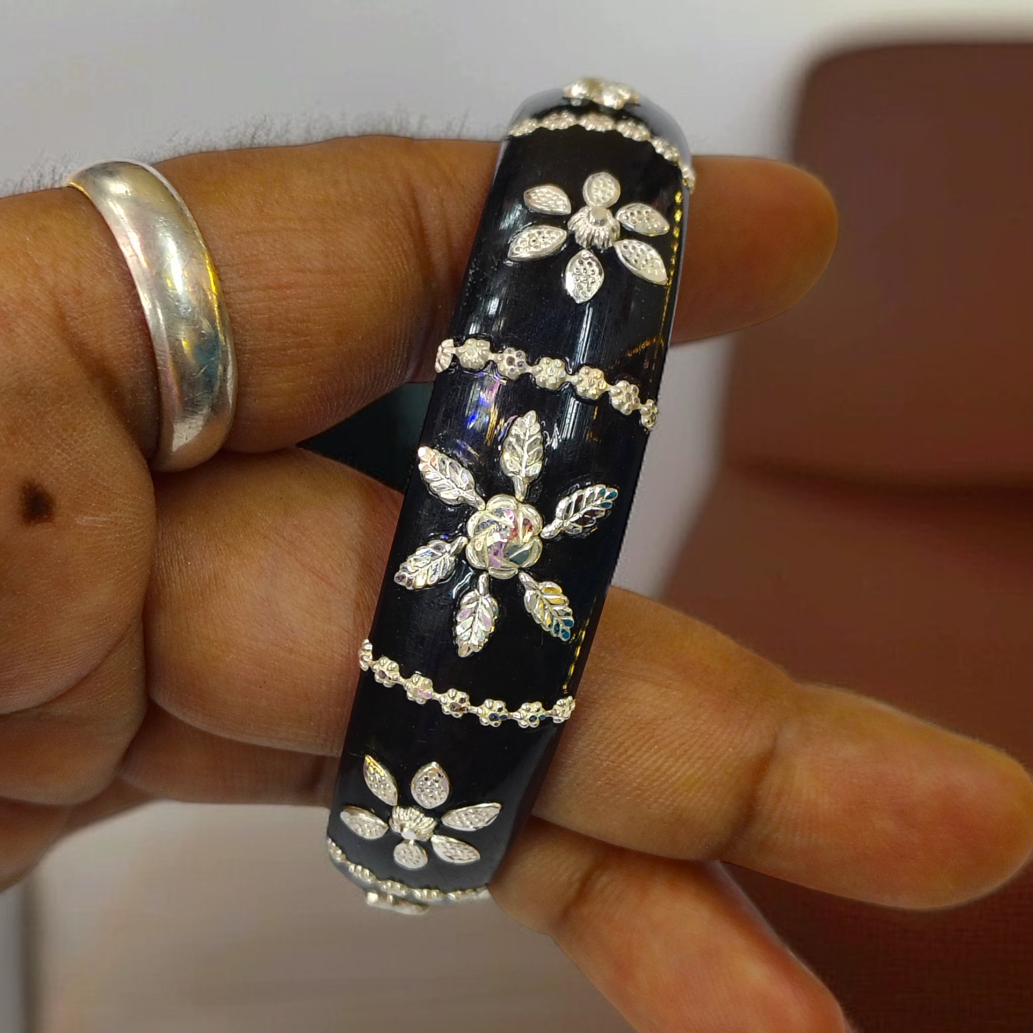 (SSP) (SIZE- 26) BLACK PASTING DESIGN 925 ORIGINAL SILVER POLA BANGLES FOR WOMEN 1 PC - SOLD AS MRP BY RAJLAXMI.