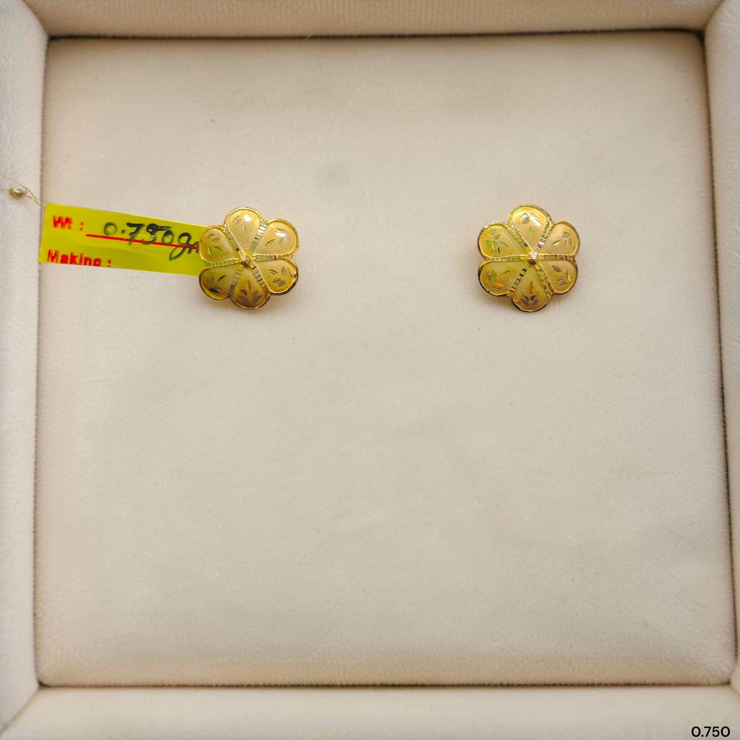 GOLD TOPS- BIS CERTIFIED (WGT: 0.750 GM APPROX) HUID HALLMARK 375 9KT GOLD TOPS 1 PAIR BEST FOR MARRIAGE GIFT.