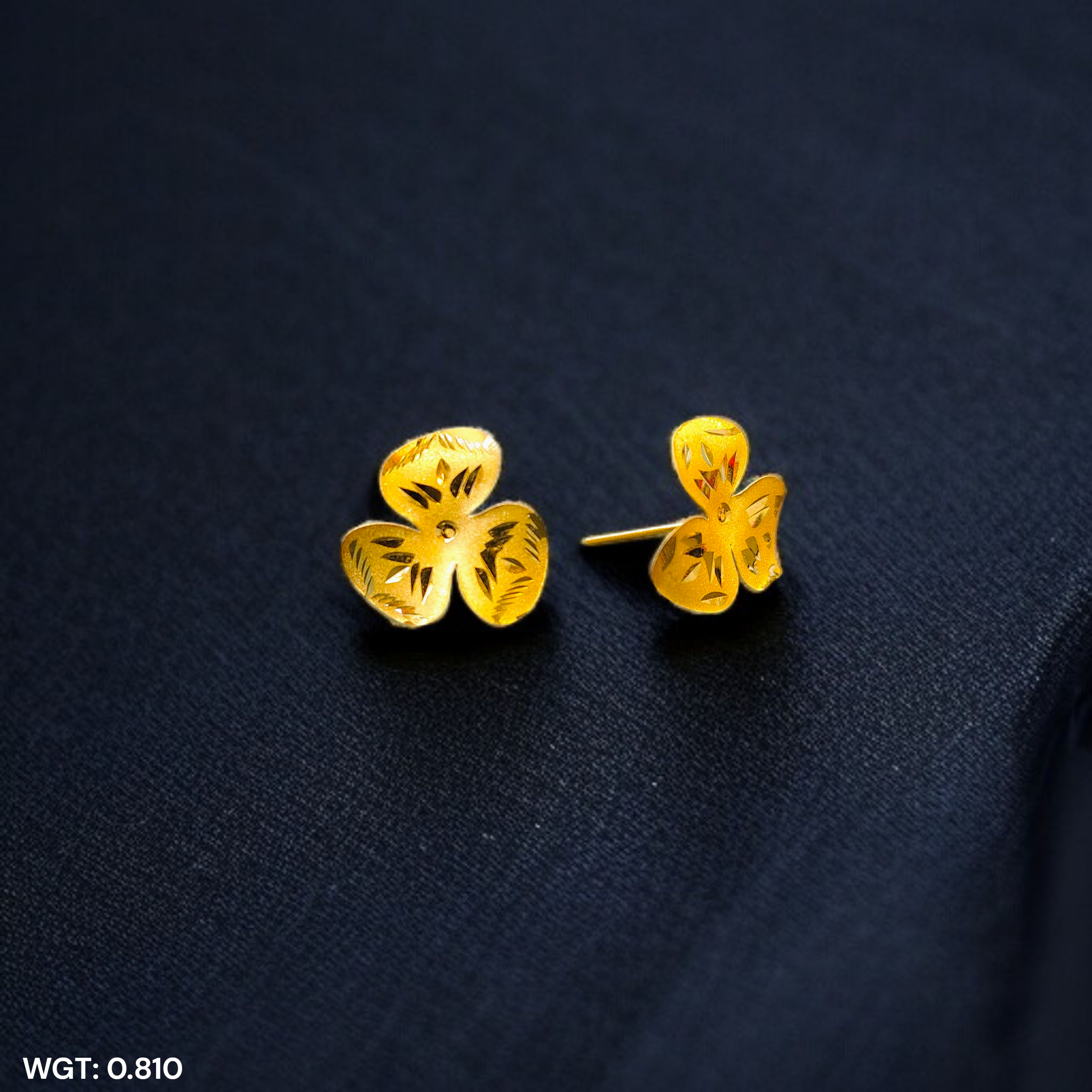 (GSE22) BIS CERTIFIED WGT: 0.810 GM APPROX HUID HALLMARK 916 22KT GOLD TOPS 1 PAIR FOR WOMEN.