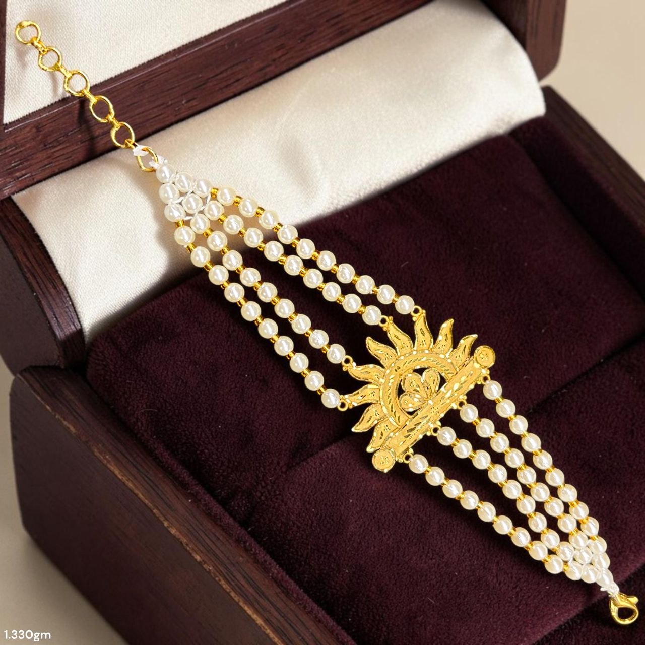 GOLD MANTASHA- (WGT: 1.330 GM APPROX) BIS CERTIFIED HUID HALLMARK 375 9KT GOLD MOTI MANTASHA WITH PEARL CHAIN FOR WOMEN.(NQESJ8)