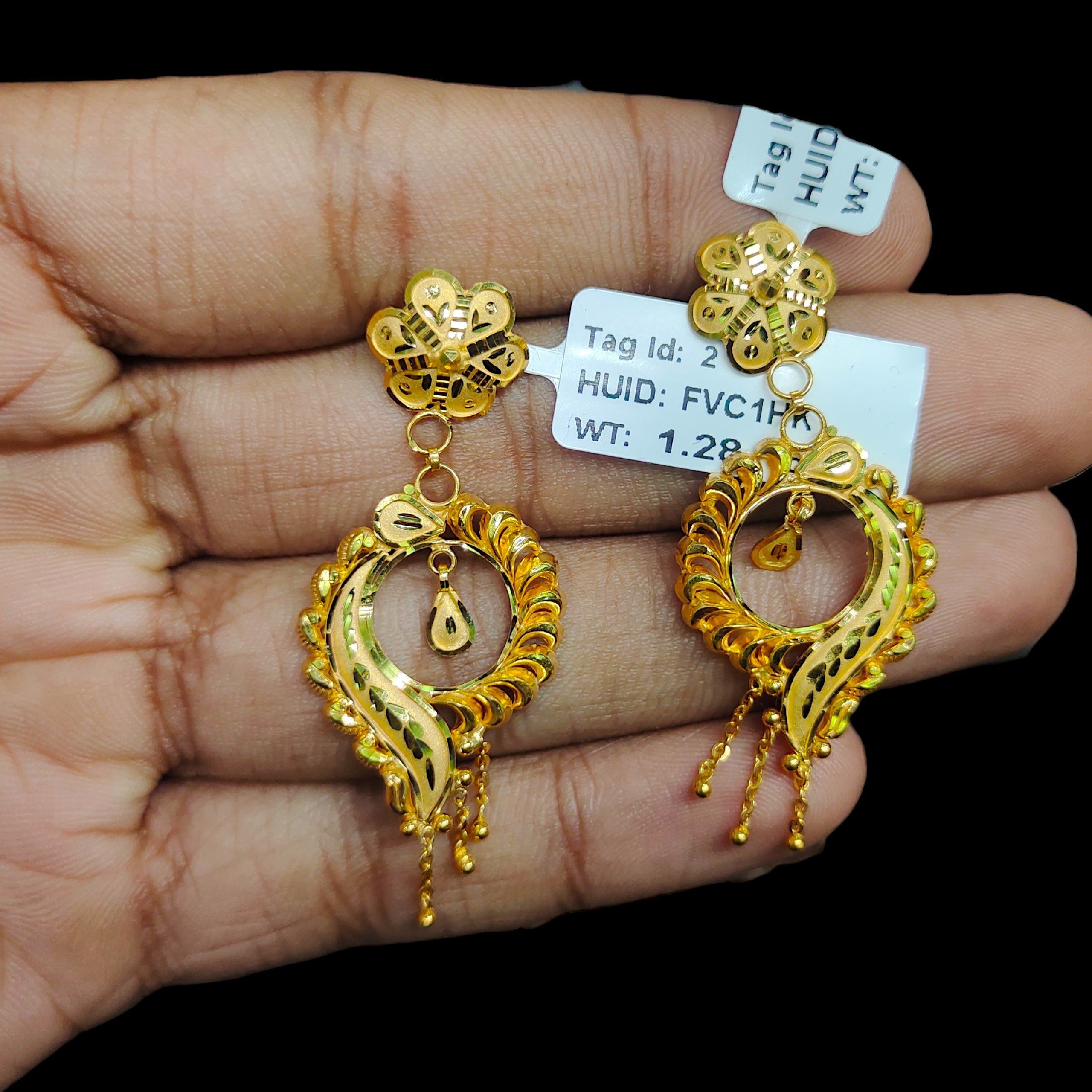 GOLD EARRINGS- (WGT: 2.560 GM APPROX) BIS CERTIFIED HUID HALLMARK 9KT GOLD EARRINGS 1 PAIR FOR WOMEN (BEST FOR GIFT IN MARRIAGE). (FVC1HK)-(9BELWM)