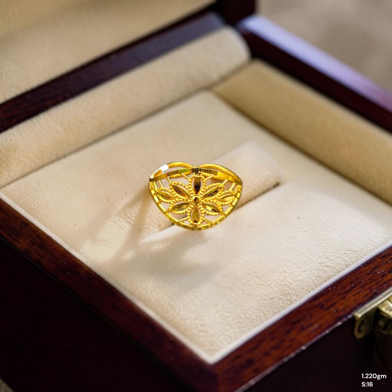 LADIES RING- (SIZE: 16) WGT: 1.220 GM APPROX BIS CERTIFIED HUID HALLMARK 9KT GOLD FINGER RING FOR WOMEN 1 PIECE