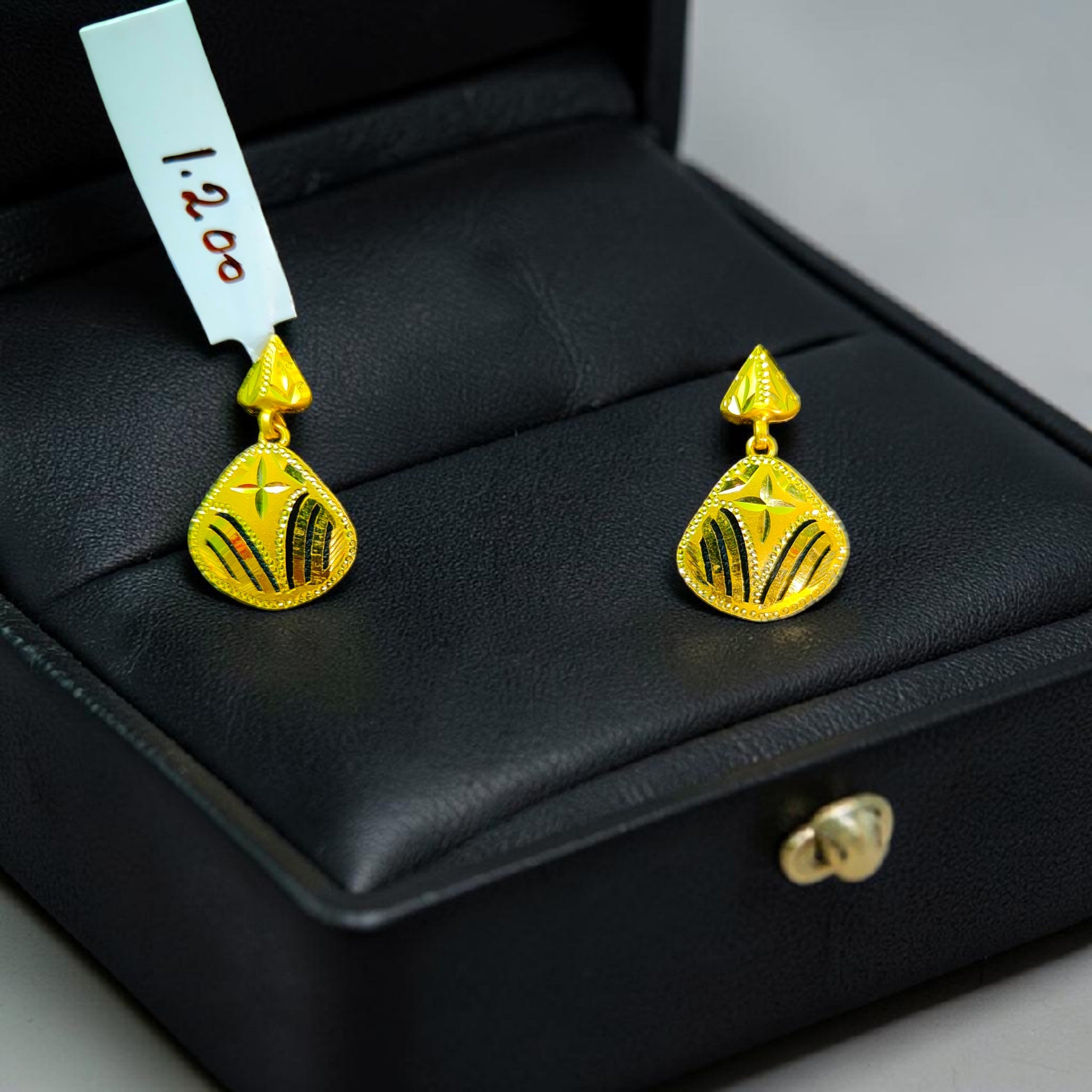 GOLD EARRINGS- (WGT: 1.200 GM APPROX) BIS CERTIFIED HUID HALLMARK 9KT GOLD EARRINGS 1 PAIR FOR WOMEN (BEST FOR GIFT IN MARRIAGE).