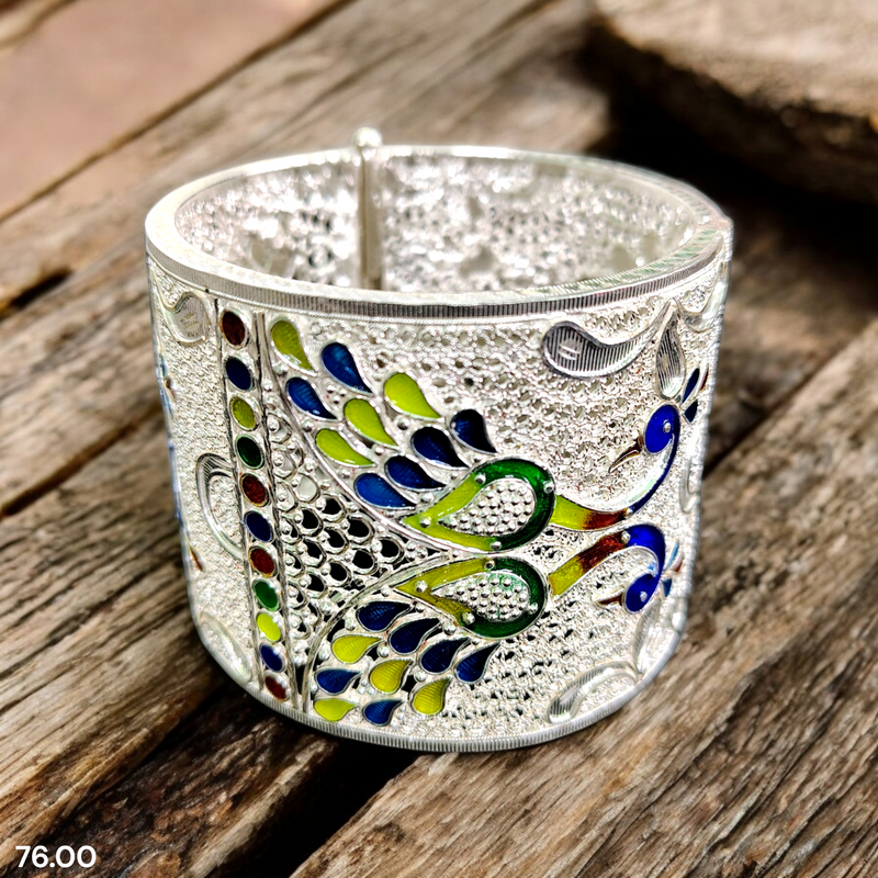 SILVER BANGLES- CERTIFIED HALLMARK 925 SILVER CHUR 1 PIECE APPROX WGT: 76.00 GM FOR BEAUTIFUL WOMEN.