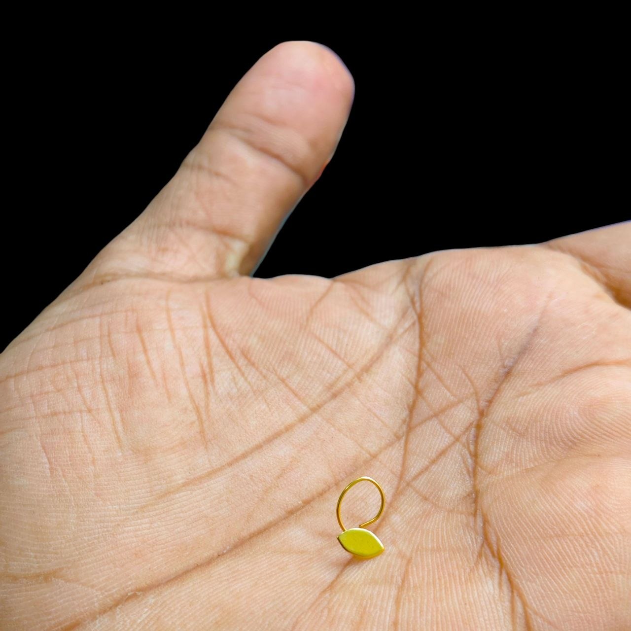 GOLD NOSEPIN- BIS CERTIFIED HUID HALLMARK 375 9KT GOLD NOSEPIN 1 PIECE FOR WOMEN (FOR REGULAR USE). SOLD ON MRP.