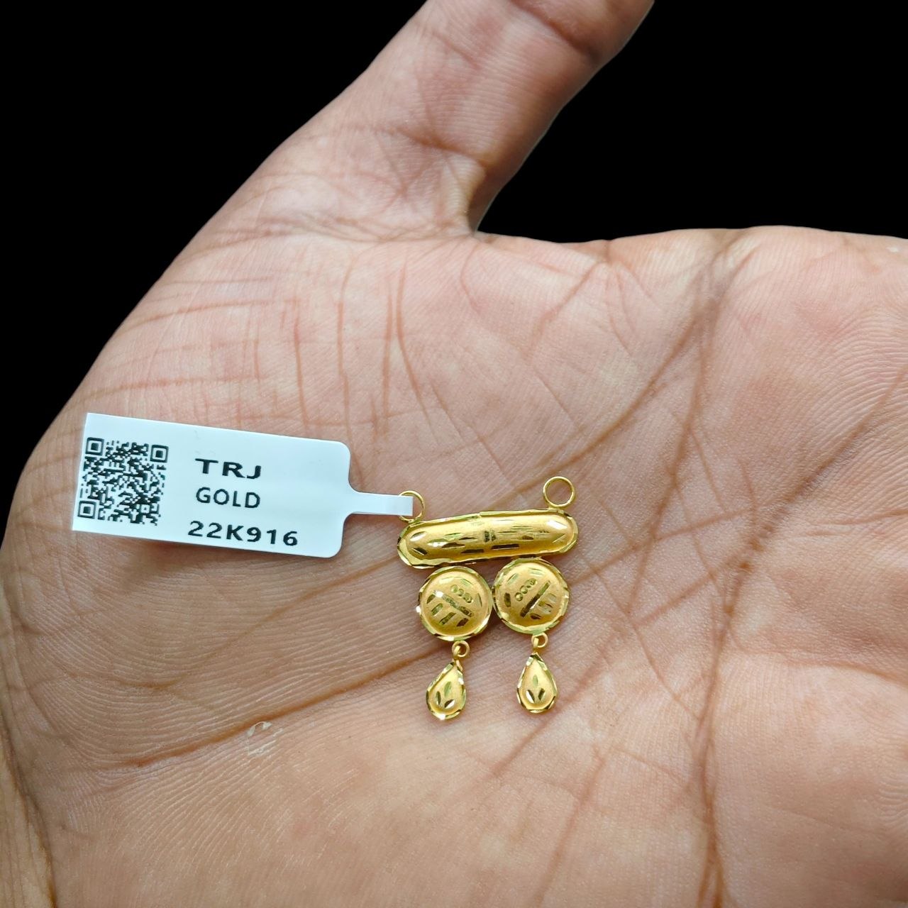 GOLD PENDANT- WGT: 0.590 GM APPROX 22KT HUID HALLMARK GOLD PENDANT MANGALSUTRA 1 PIECE WITH TASSEL.
