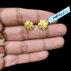 GOLD TOPS- (RBHSB9)-(EJZAAR) (WGT: 0.570 GM APPROX) BIS CERTIFIED HUID HALLMARK 375 9KT GOLD TOPS 1 PAIR BEST FOR MARRIAGE GIFT.