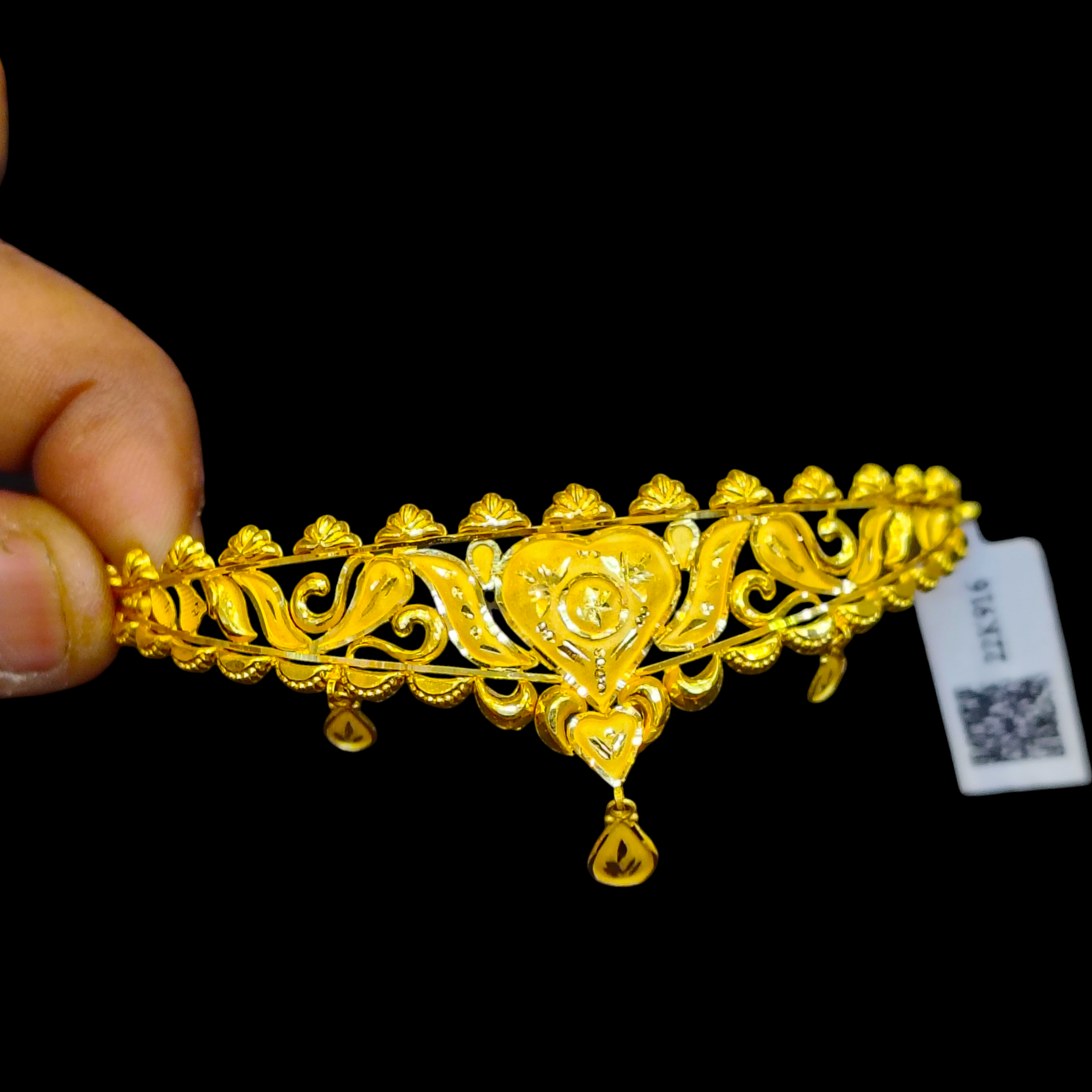 GOLD CHOKER NECKLACE- WGT: 4.580 BIS CERTIFIED HUID HALLMARK 916 22KT GOLD CROWN CHOKER NECKLACE 1 PIECE WITH FREE ADJUSTABLE TASSEL FOR WOMEN.