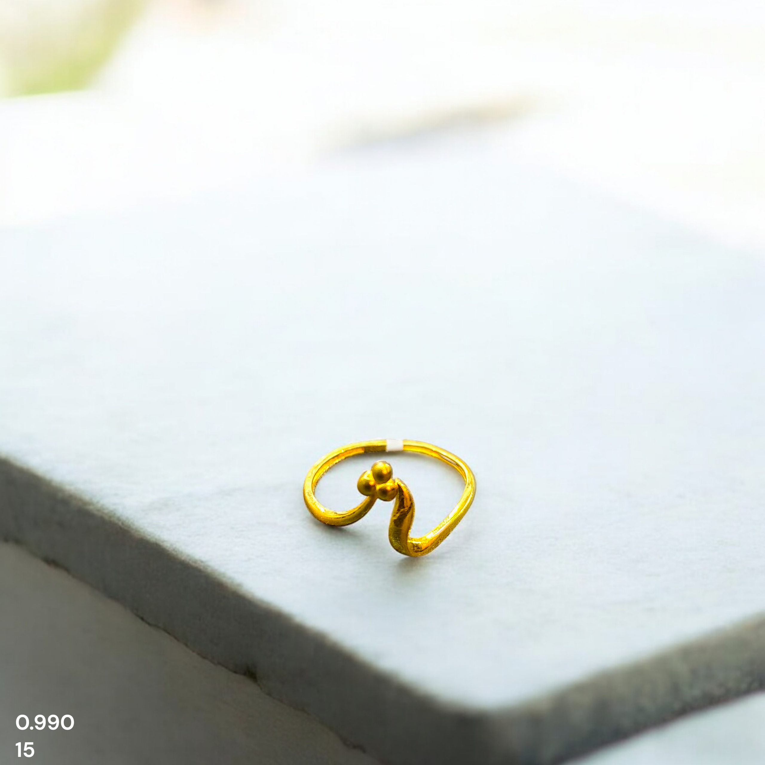 LADIES RING- TRJ (SIZE:15) WGT: 0.990 GM APPROX BIS CERTIFIED HUID HALLMARK 9KT GOLD FINGER RING FOR WOMEN 1 PIECE.