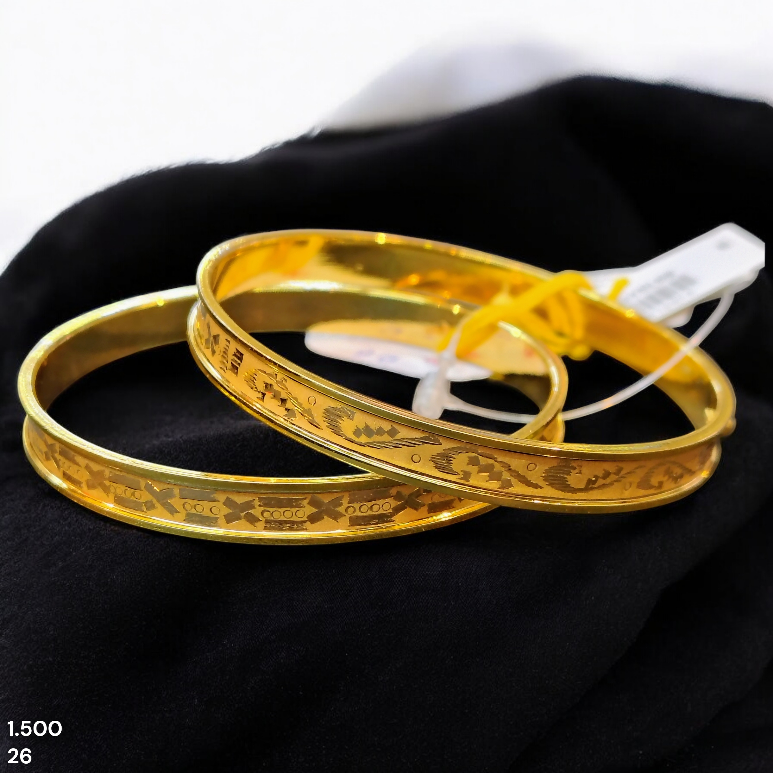 (GSN22) TRJ WGT: 1.500 GM APPROX (SIZE-26) 22KT HUID HALLMARK GOLD CHILA SOCKET CHURI 1 PAIR.