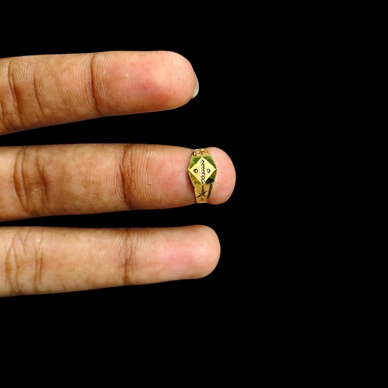 BABY JEWELLERY- TRJ WGT: 0.220 GM APPROX 375 9KT HUID HALLMARK GOLD BABY FINGER RING 1 PIECE FOR RICE CEREMONY & BIRTHDAY.(3Z4J6I)