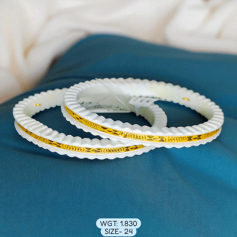 TRJ (SIZE: 24) WGT: 1.830 GM APPROX HUID HALLMARK 22KT GOLD SAKHA BANGLES 1 PAIR DESIGN FOR REGULAR USE.