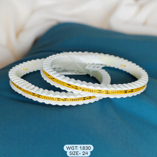 TRJ (SIZE: 24) WGT: 1.830 GM APPROX HUID HALLMARK 22KT GOLD SAKHA BANGLES 1 PAIR DESIGN FOR REGULAR USE.