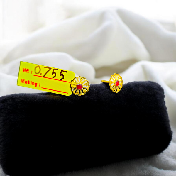 GOLD TOPS- BIS CERTIFIED WGT: 0.755 GM APPROX HUID HALLMARK 916 22KT GOLD TOPS 1 PAIR FOR WOMEN.