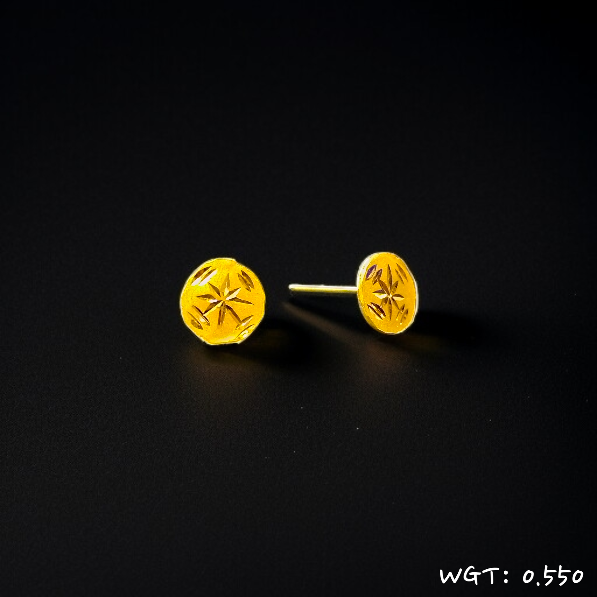 (GSE22) RAJLAXMI WGT: 0.550 GM APPROX HUID HALLMARK 916 22KT GOLD EAR TOPS STUD 1 PAIR FOR REGULAR USE.