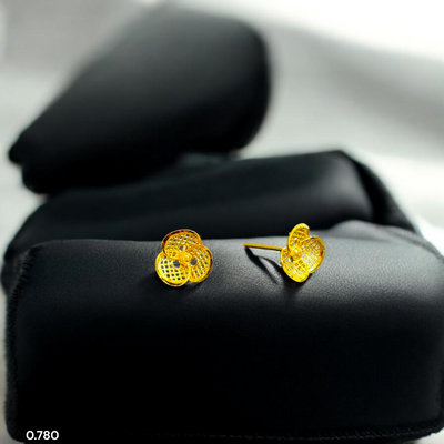 STUD EARRING- BIS CERTIFIED WGT: 0.780 GM APPROX HUID HALLMARK 916 22KT GOLD TOPS 1 PAIR FOR WOMEN.