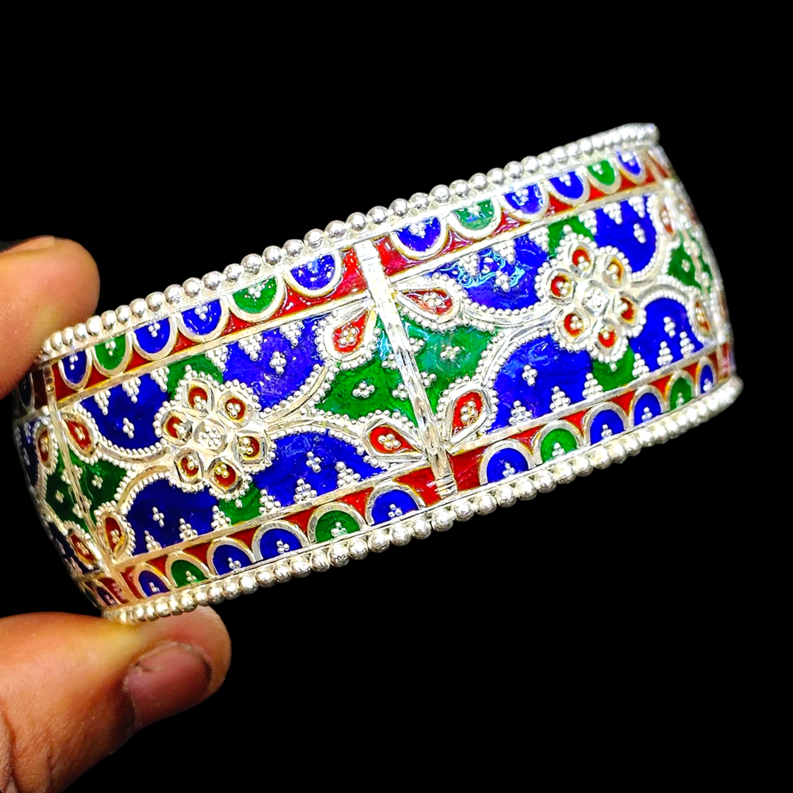 LUXURY SILVER CHUR- (SIZE 28) CERTIFIED BIS HALLMARK 925 SILVER CHUR (MANIPUR DESIGN) APPROX WGT: 51.040 GM (1 PIECE) FOR REGULAR USE FOR WOMEN.