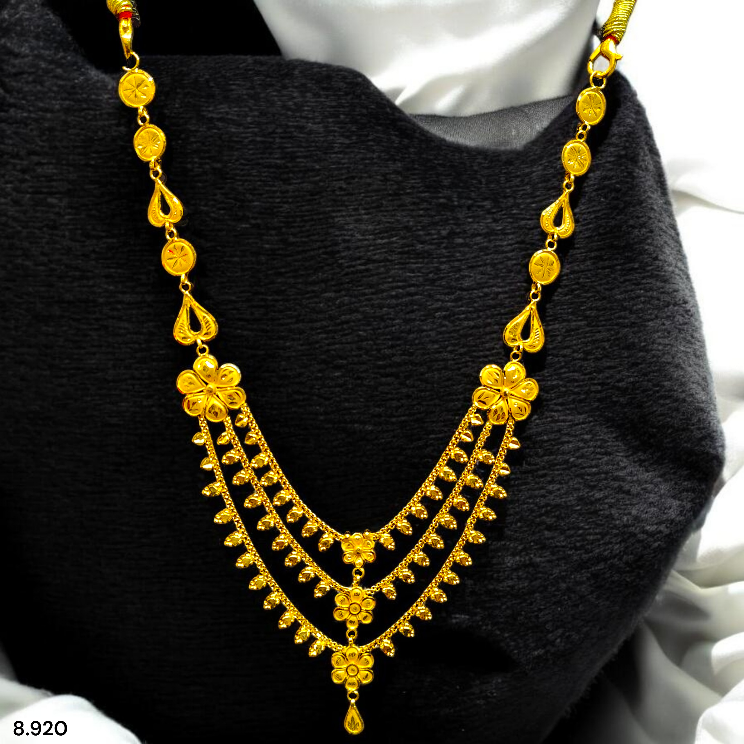 GOLD CHOKER NECKLACE- WGT: 8.920 BIS CERTIFIED HUID HALLMARK 916 22KT GOLD NECKLACE 1 PIECE WITH FREE ADJUSTABLE TASSEL FOR WOMEN.