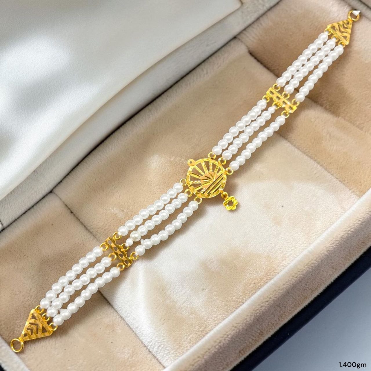 GMC9K- (WGT: 1.400 GM APPROX) BIS CERTIFIED HUID HALLMARK 375 9KT GOLD MOTI CHOKER 1 PIECE WITH ADJUSTABLE TASSEL FOR GIFT IN MARRIAGE.