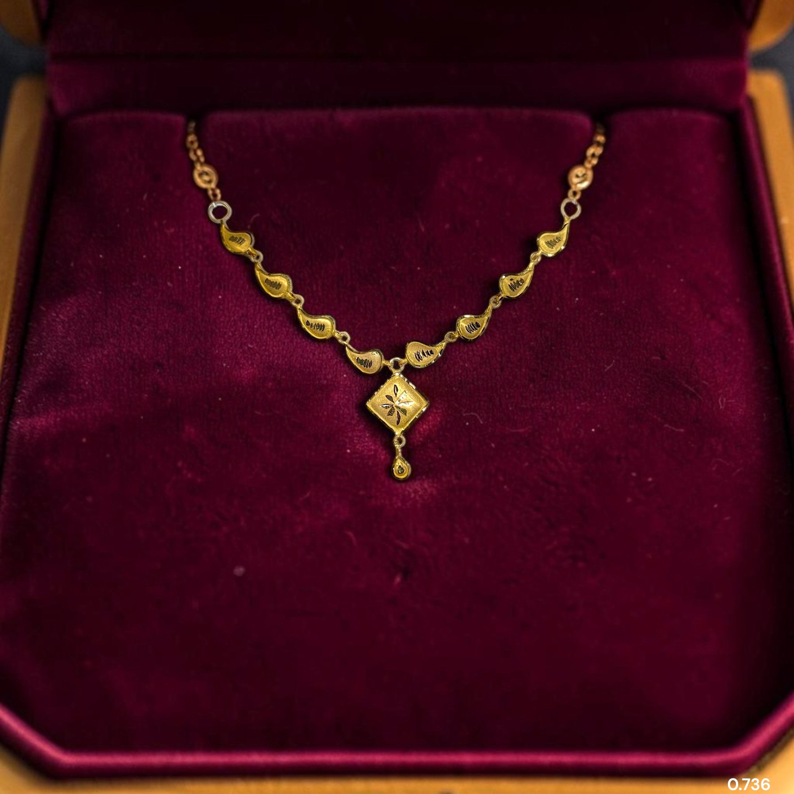 GOLD CHOKER NECKLACE-(WGT: 0.736 GM APPROX) BIS CERTIFIED HUID HALLMARK 9KT GOLD NECKLACE 1 PIECE FOR WOMEN.
