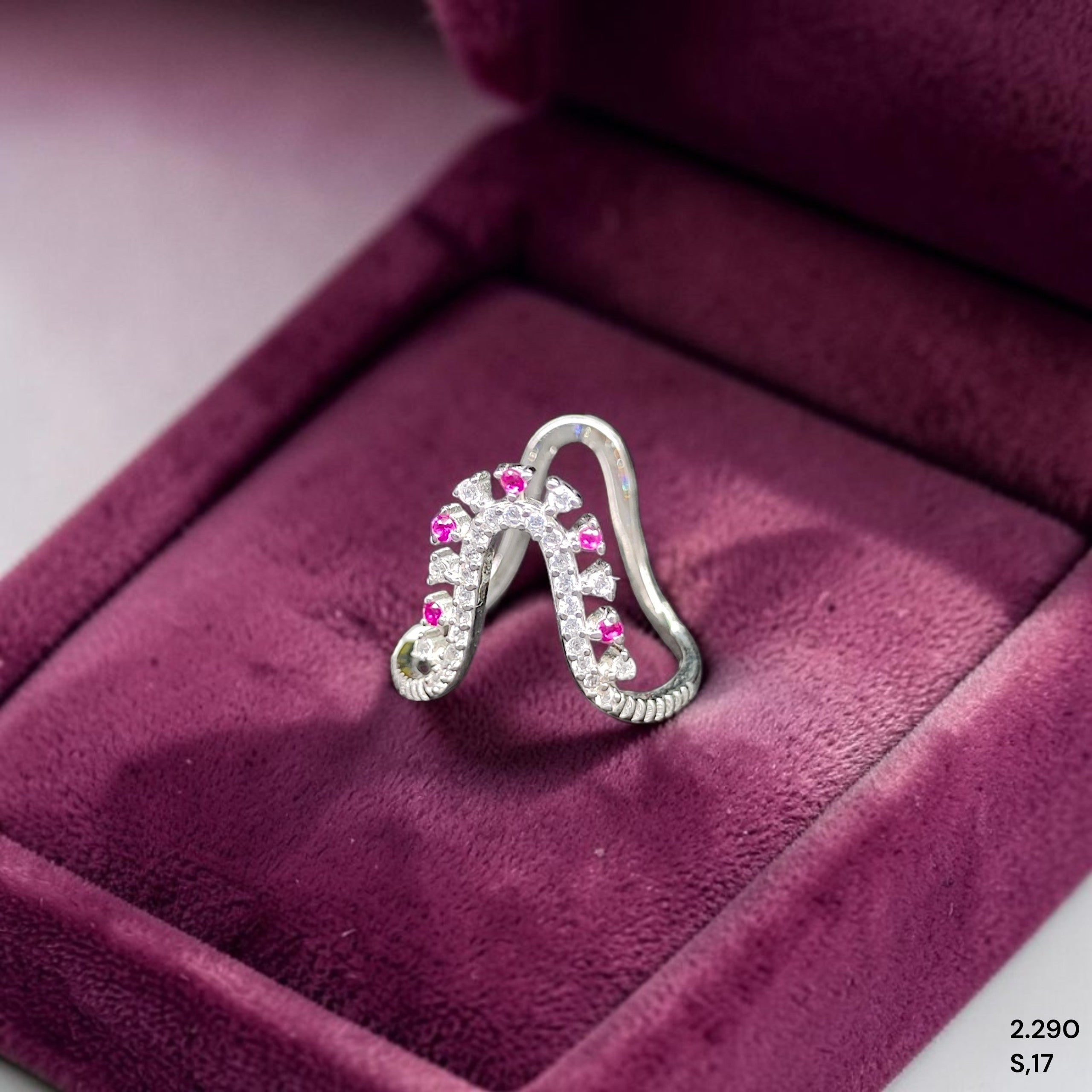 SILVER RING- SIZE:17 (WGT: 2.290 GM APPROX) HALLMARK 925 SILVER FINGER RING 1 PIECE FOR WOMEN (V RING BANKOK IMPORTED DESIGN)- NON EXCHANGEABLE -(SOLD ON MRP).